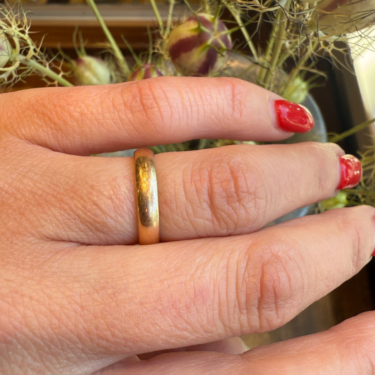 Handsome Edwardian 18k Gold Half Round Band