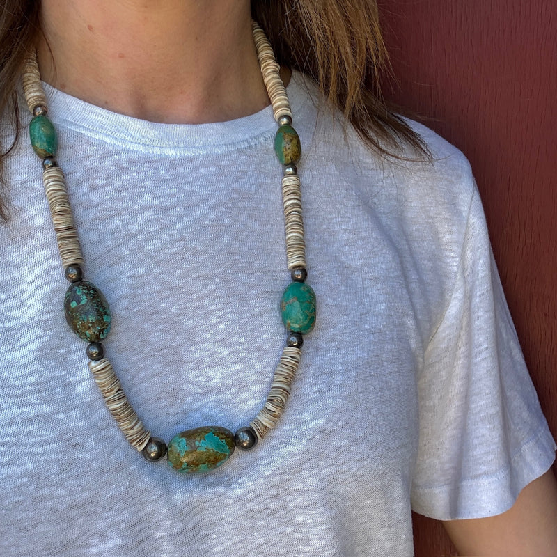 Attractive Shell, Turquoise & Sterling Silver Bead Necklace