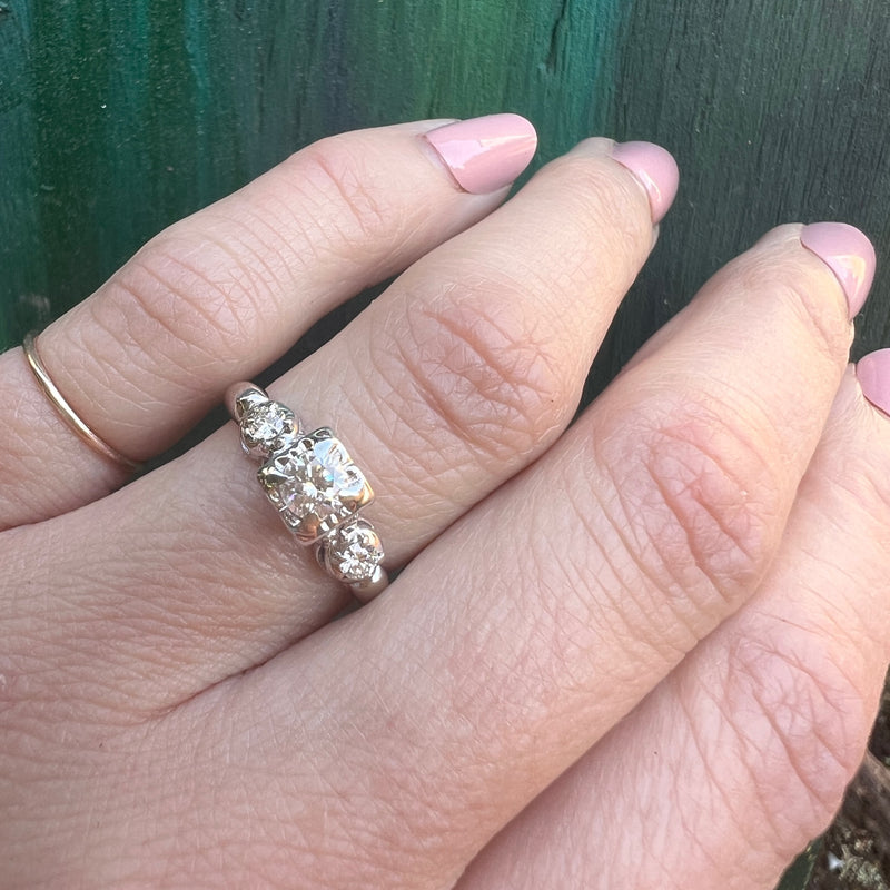Sweet 0.25ct Diamond & White Gold Engagement Ring