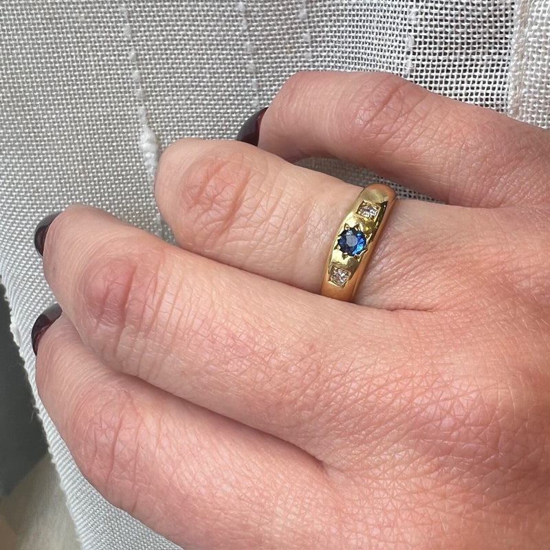 Smart Sapphire & Diamond 18ct Gold Band