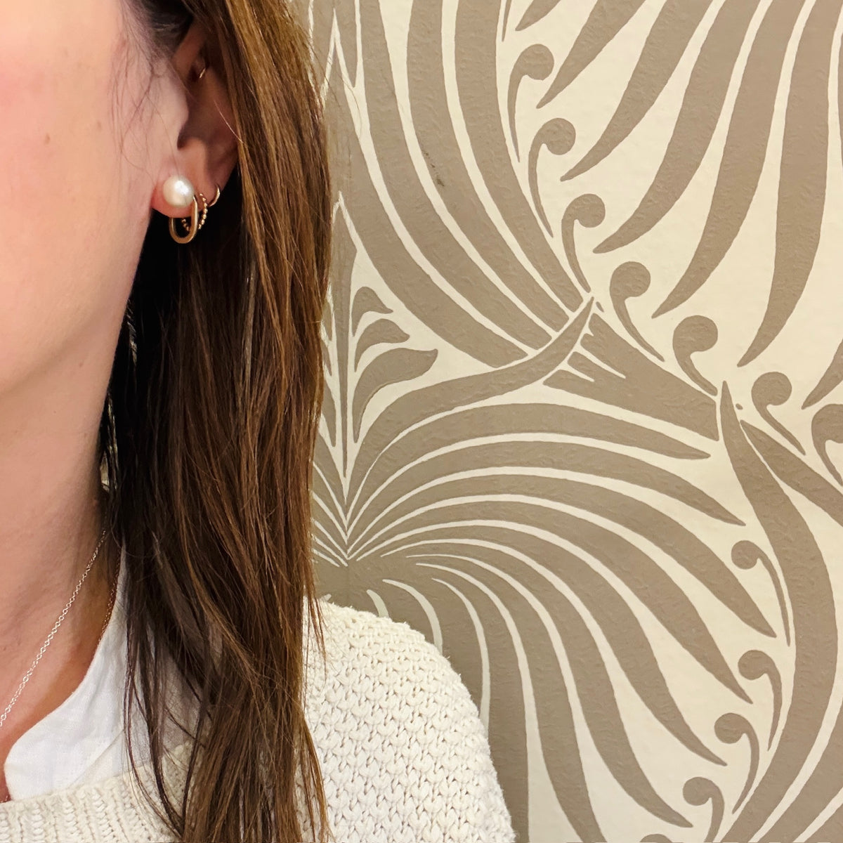 Glowing 8mm Pearl & 14k White Gold Studs