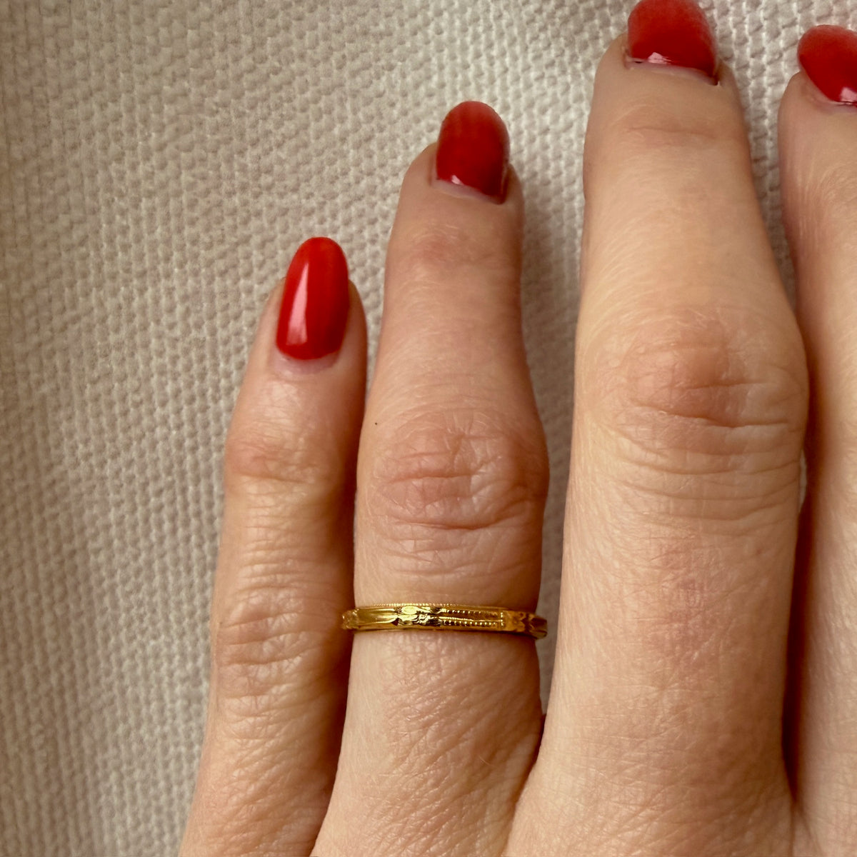 "Loyal" Engraved Bars & Flowers 14k Gold Band