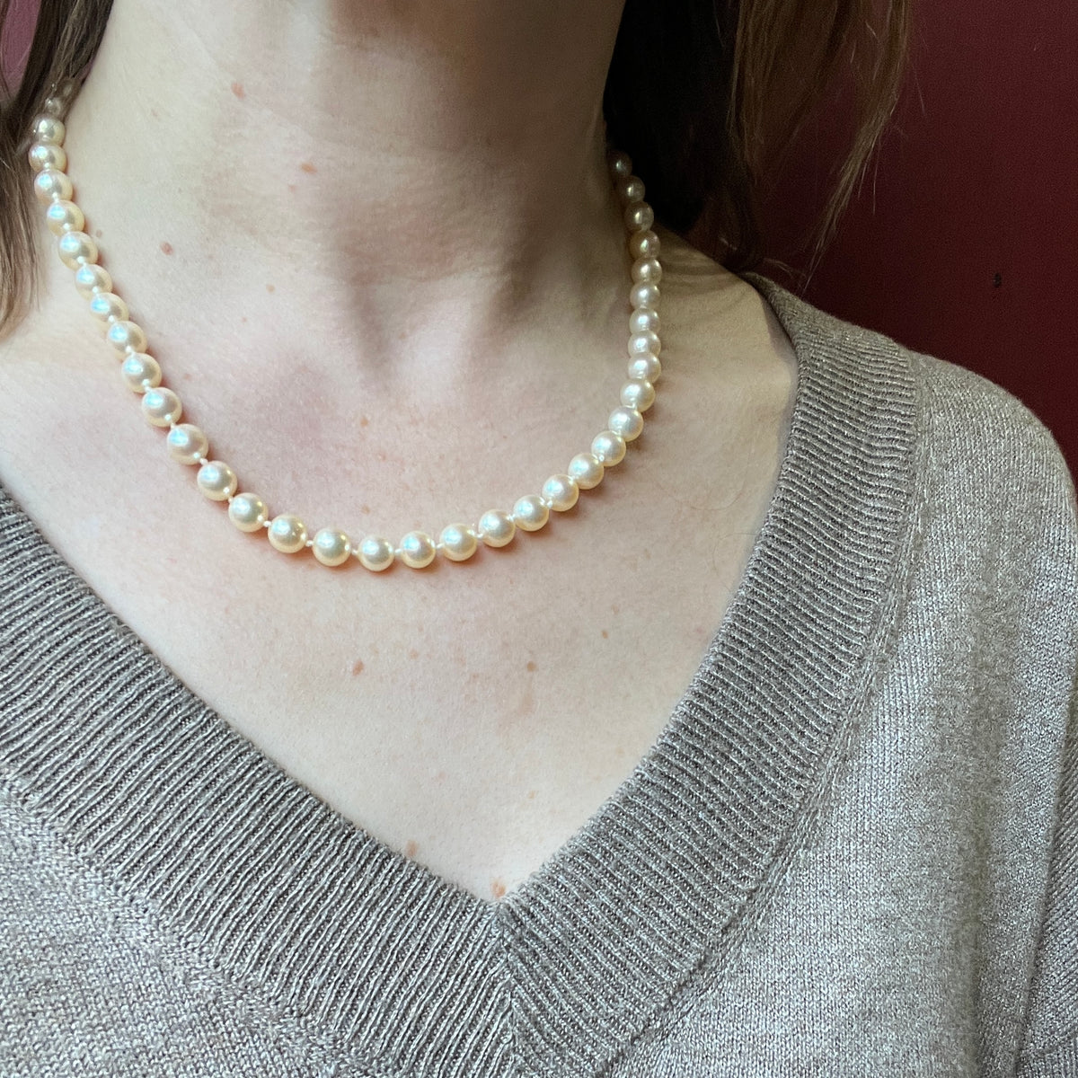 Irresistible 18" Strand of Creamy Pearls with Chic Gold Clasp