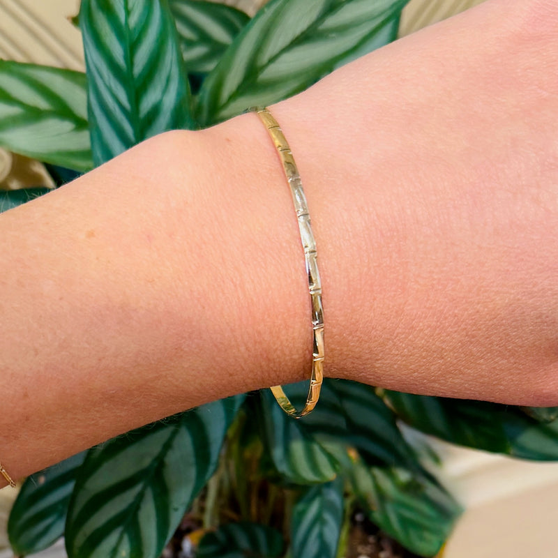 Retro 14k Gold Bangle with Zigzag Pattern
