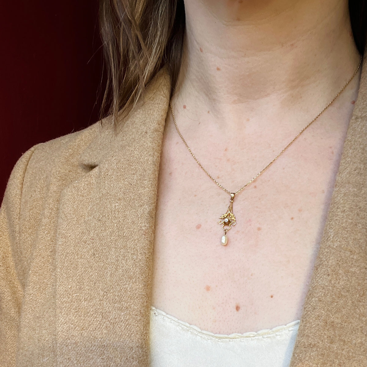 Delicate Diamond-Set Lavalier with River Pearl