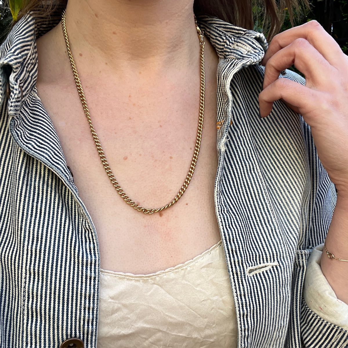 Classic Luxury 14k Gold Curb Chain Signed Tiffany & Co.