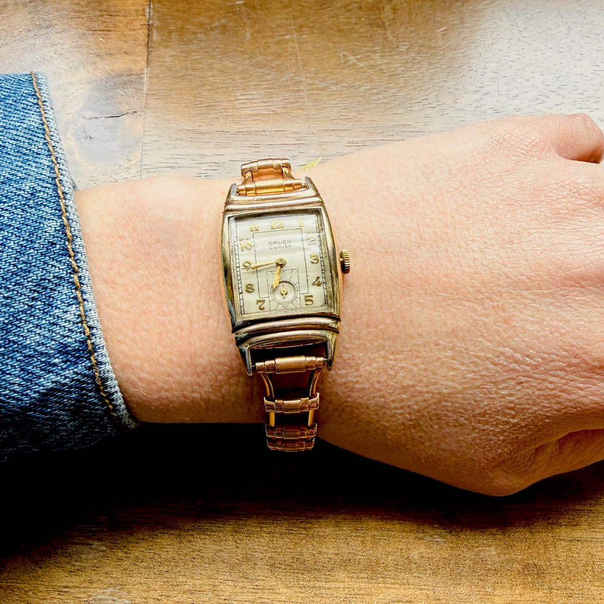 Retro Rolled Gold Gruen Curvex Watch