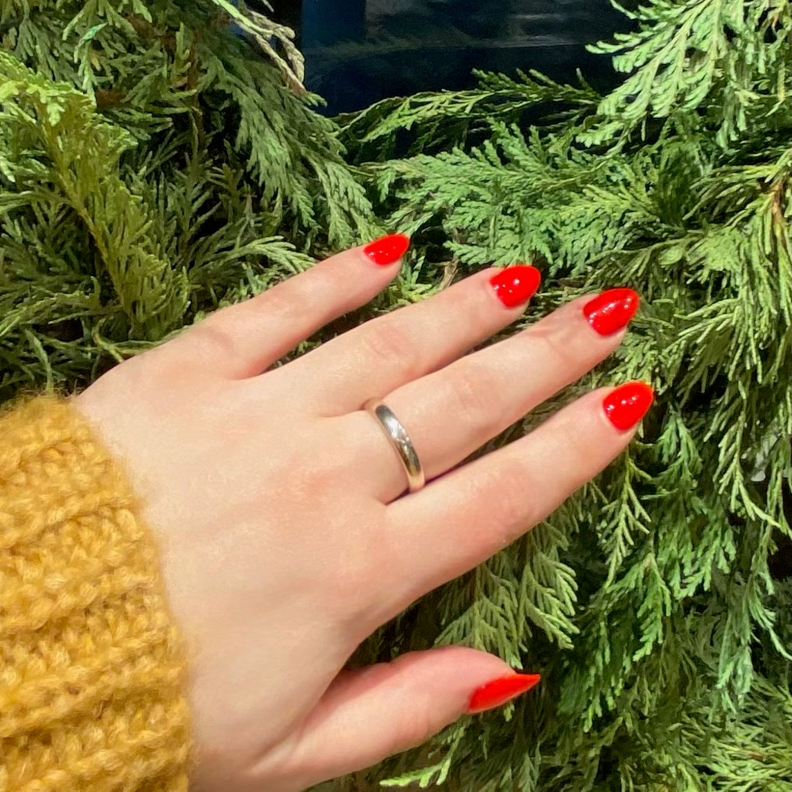 Satisfying 14k White Gold Wedding Band