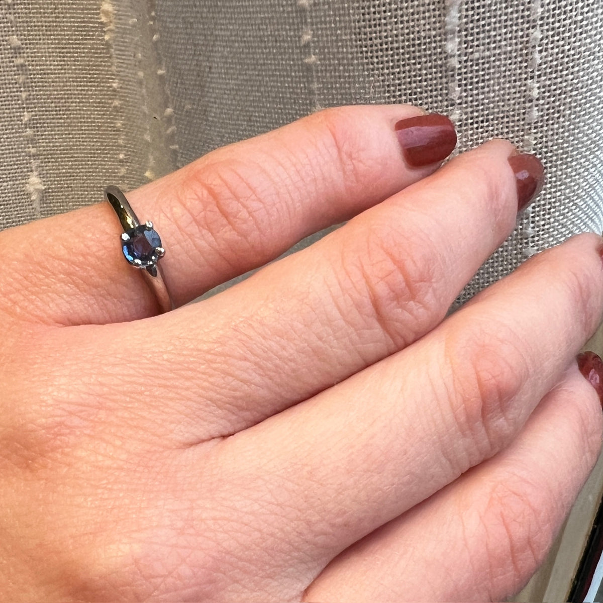 Montana Sapphire in White Gold Solitaire Ring