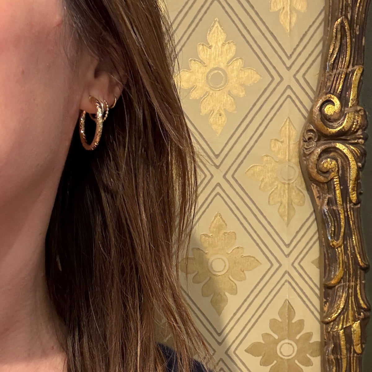 Glittering 10k Gold 26.5mm Vintage Hoop Earrings
