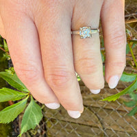 Stylish Retro Diamond & White Gold Solitaire Ring
