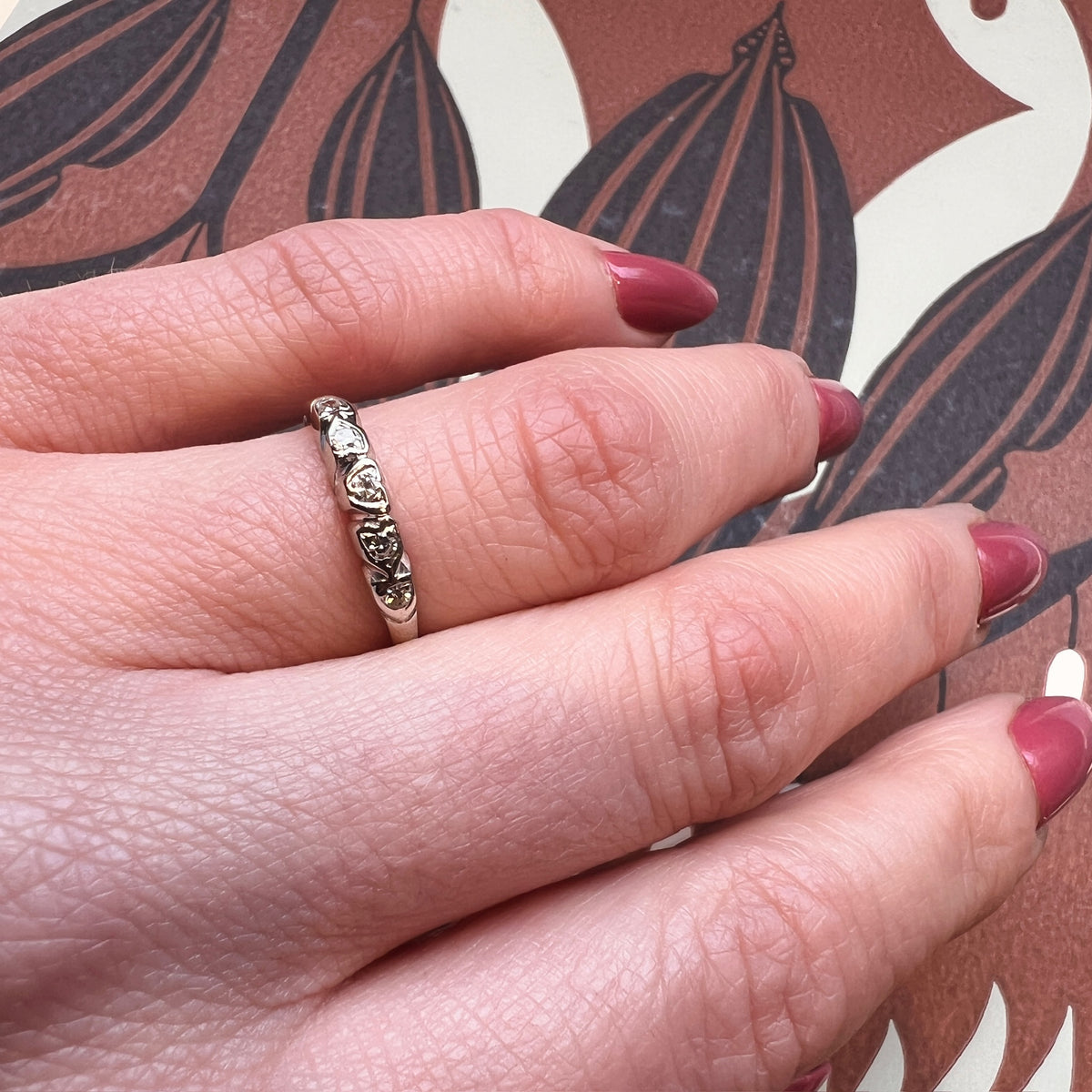 White Gold Vintage Diamond Hearts Band