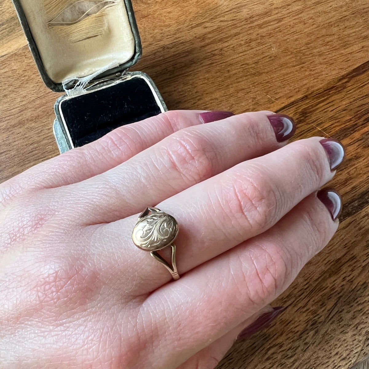 Sentimental English Locket Ring in 9ct Gold