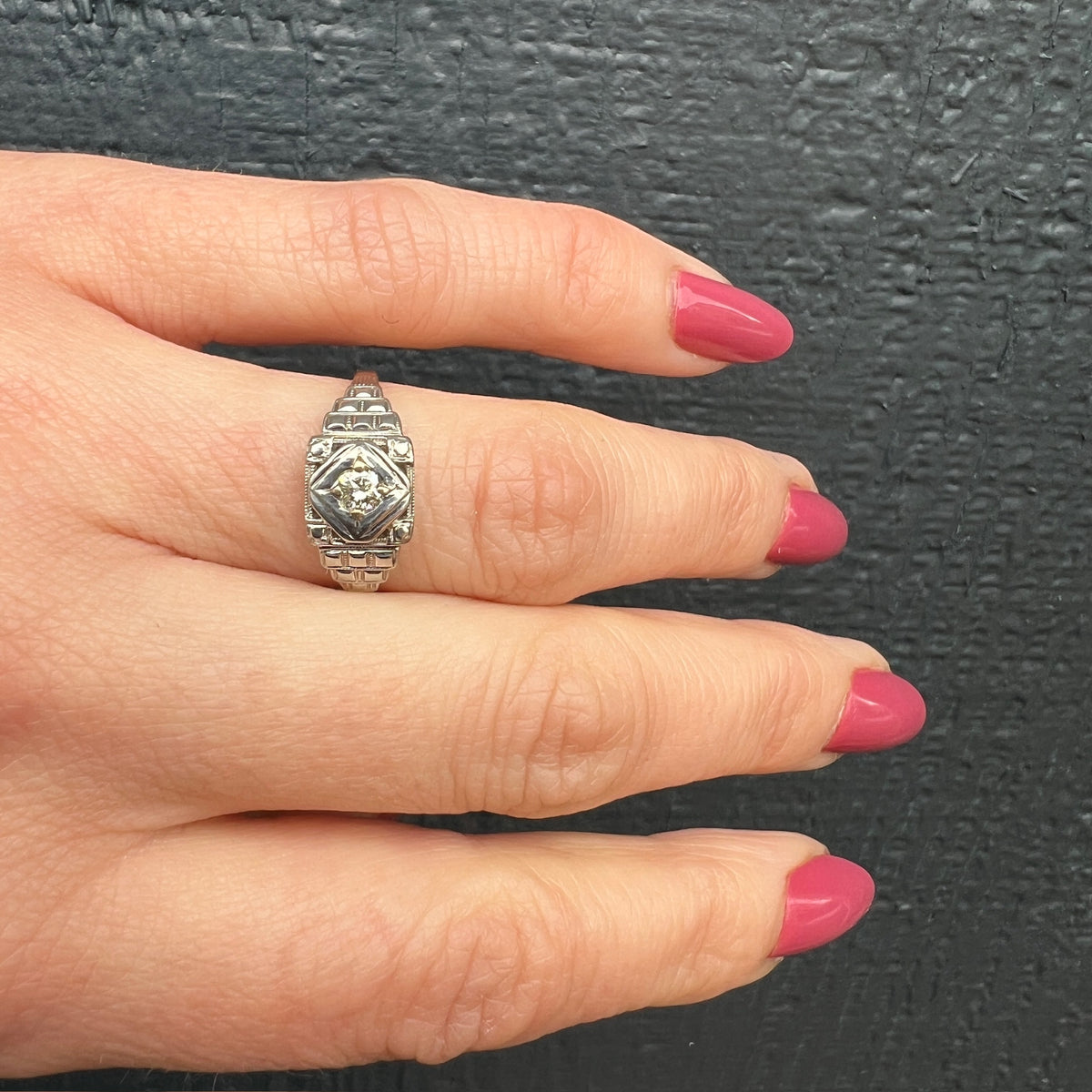 Step Side Filigree Diamond Deco Ring