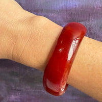 Chubby Chestnut-Colored Bakelite Clamper Bracelet