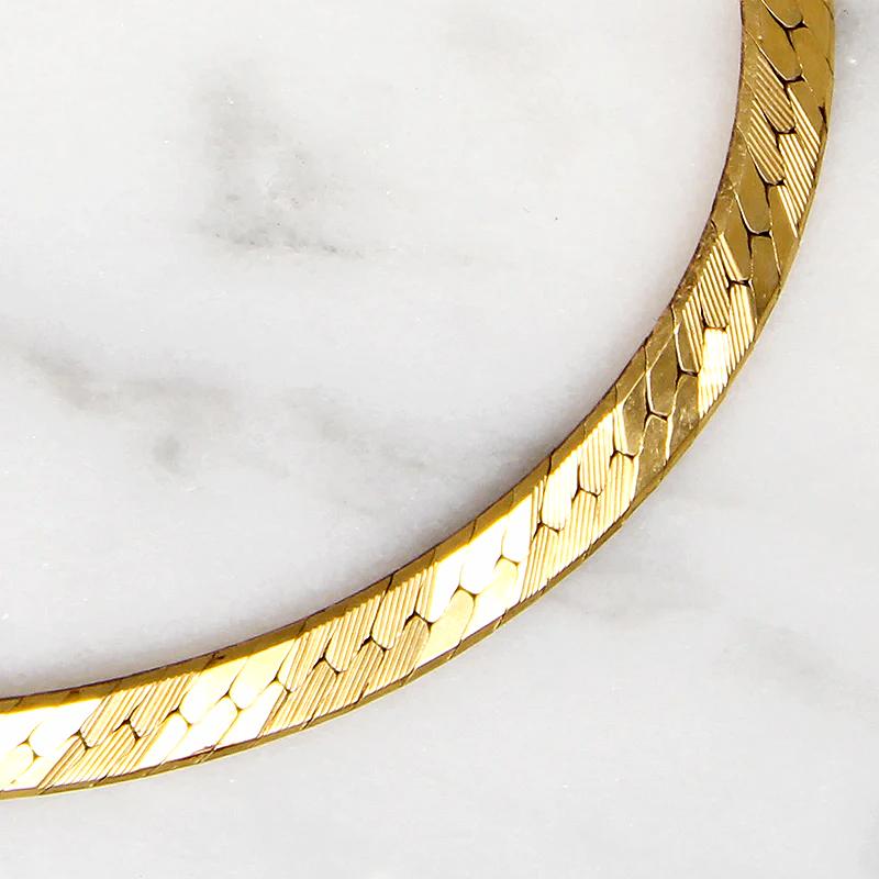 Striped 18k Gold Herringbone Chain Bracelet