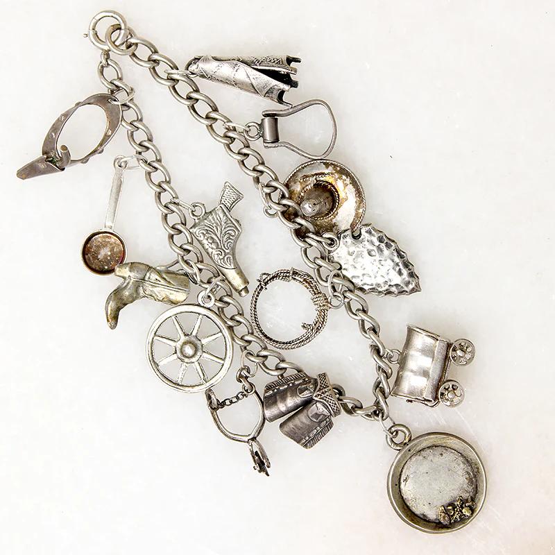 Wonderful Western Bracelet with Particularly Fine Charms