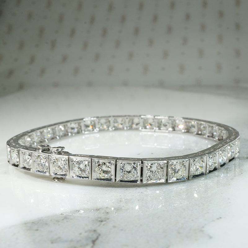 Shimmering Platinum and Diamond Vintage Line Bracelet