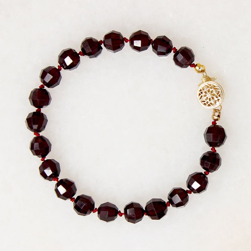 Gorgeous Antique Garnet Bead Bracelet