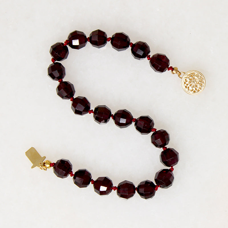 Gorgeous Antique Garnet Bead Bracelet