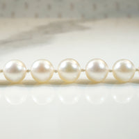 Classic Cultured Pearl Bracelet with Gold Clasp