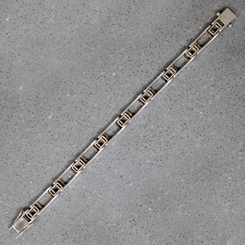 Chic Sterling Silver Line Bracelet from Zina