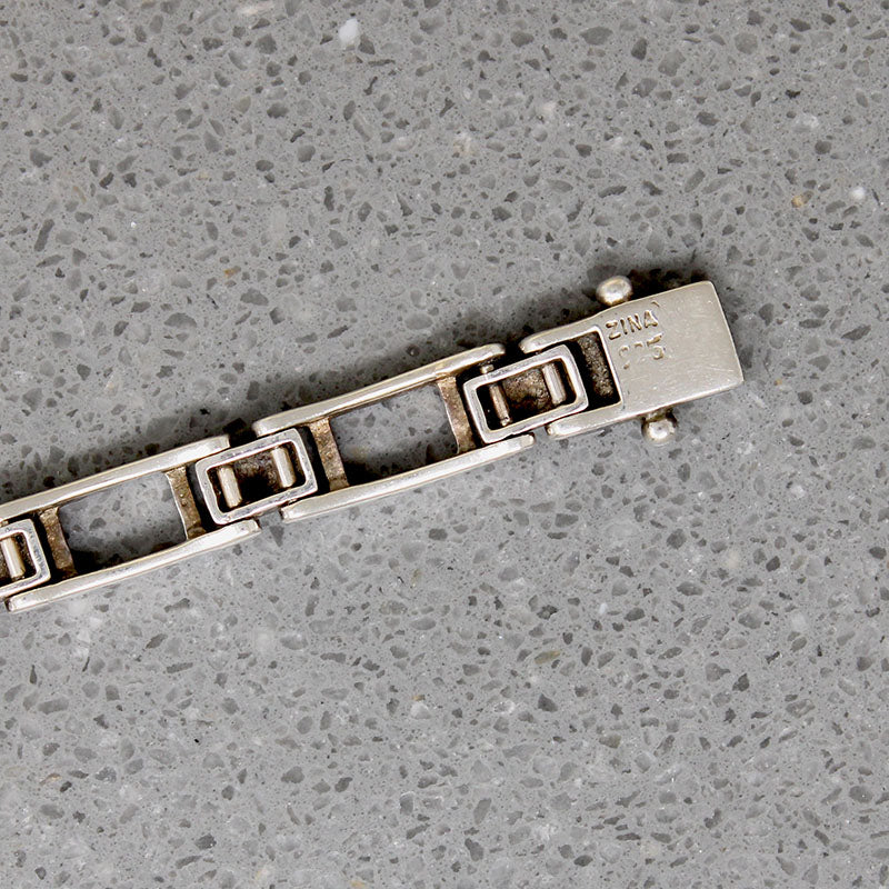 Chic Sterling Silver Line Bracelet from Zina