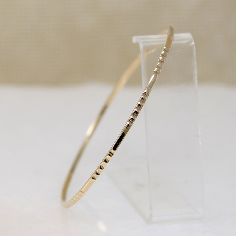 Dainty Retro 14k Gold Bangle Bracelet