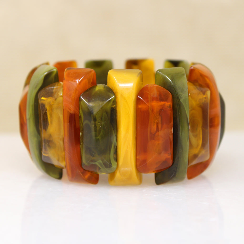 Hip Mid Century Molded Plastic Bracelet