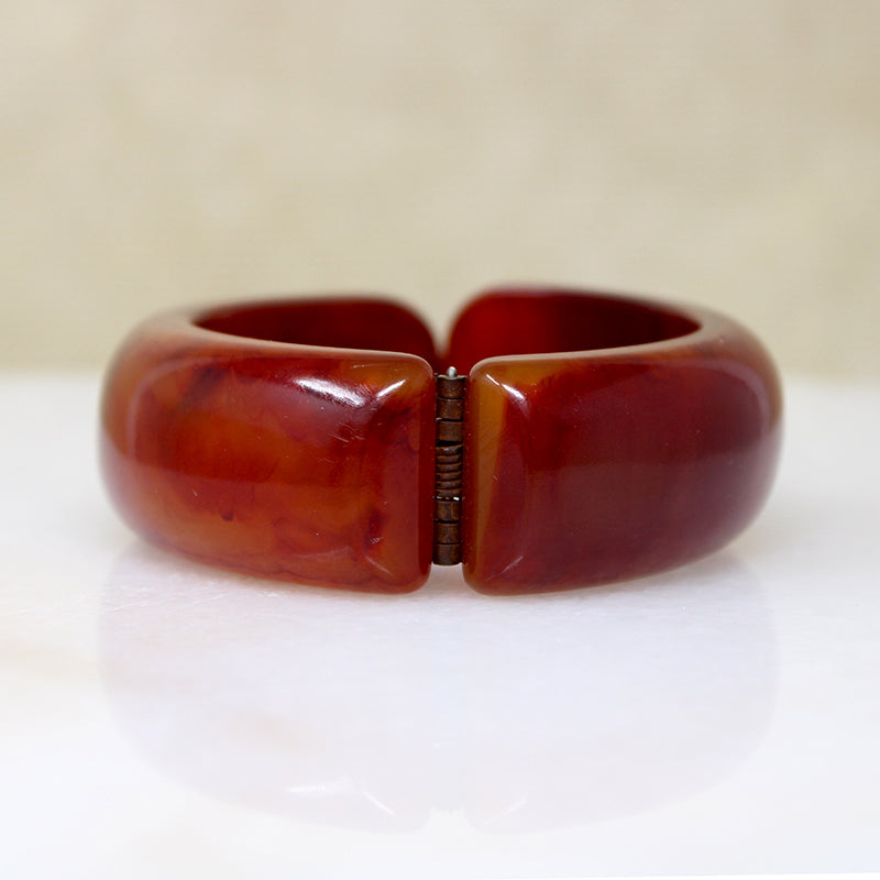 Chubby Chestnut-Colored Bakelite Clamper Bracelet