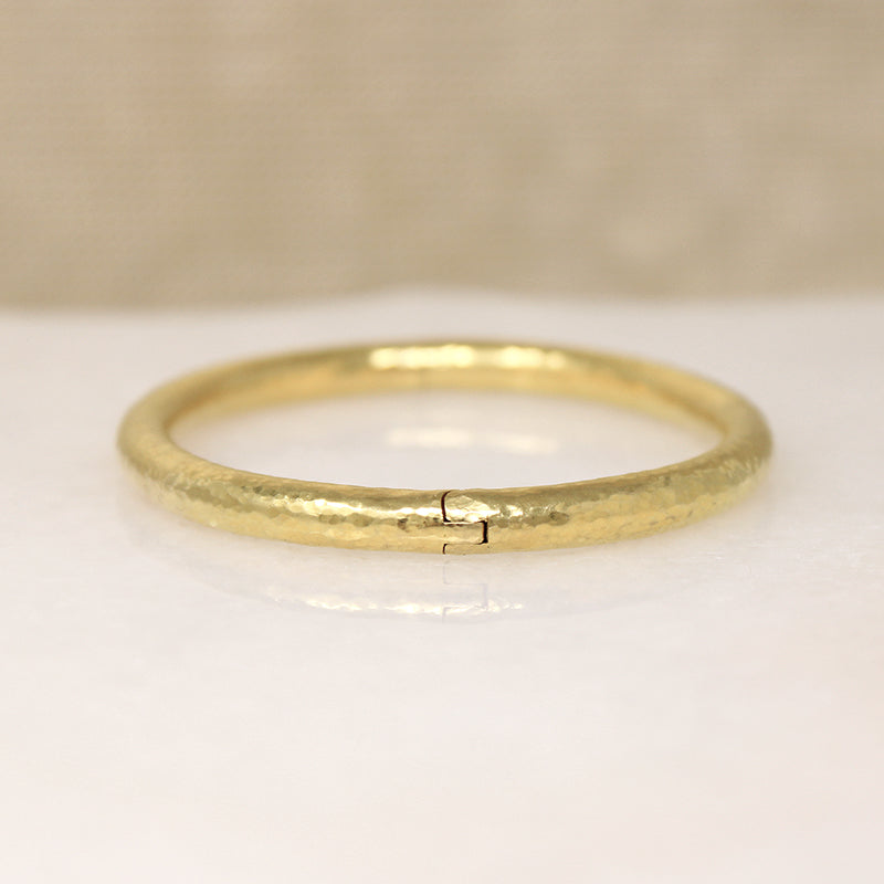 Pure Luxury 18k Gold Hinged Bangle