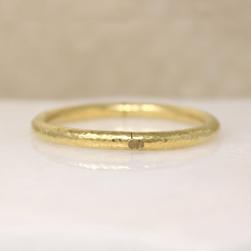 Pure Luxury 18k Gold Hinged Bangle