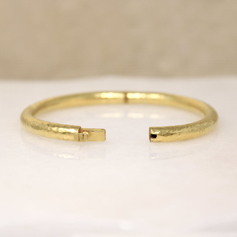 Pure Luxury 18k Gold Hinged Bangle