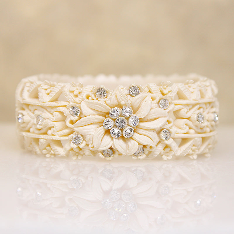 Sparkly Wedding Cake Ivory-Plastic Clamper Bracelet