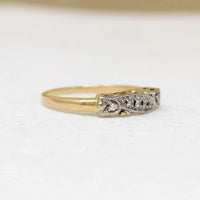 Two-Tone Tulip Retro Wedding Set