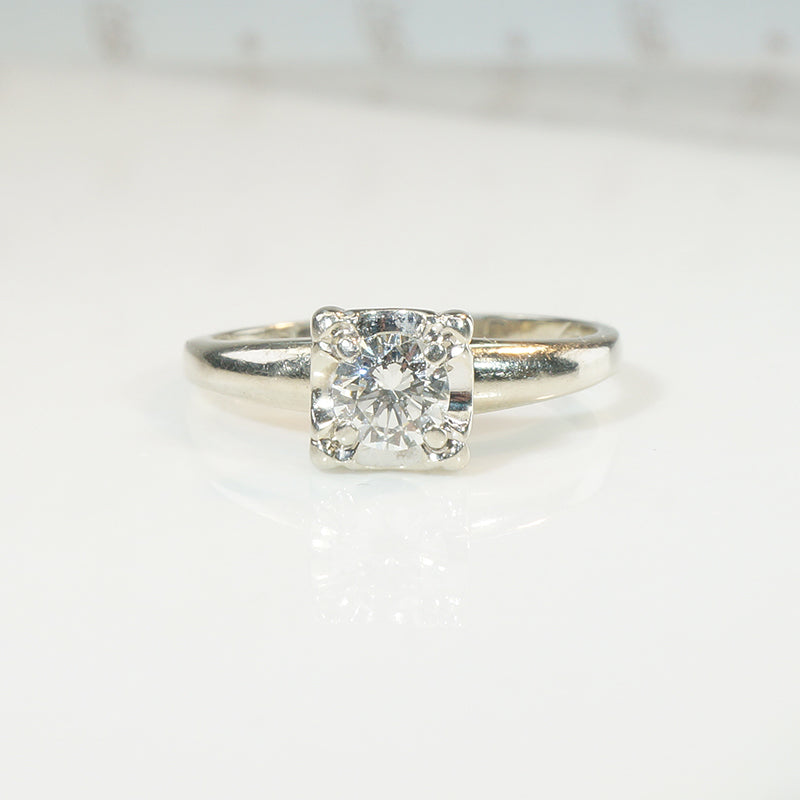 Classic Beauty 1940's Solitaire