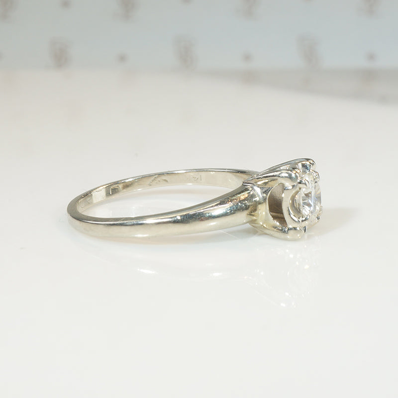 Classic Beauty 1940's Solitaire