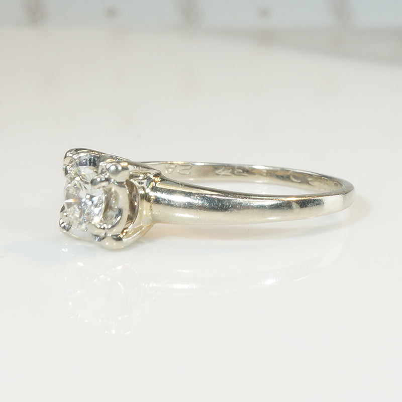 Classic Beauty 1940's Solitaire