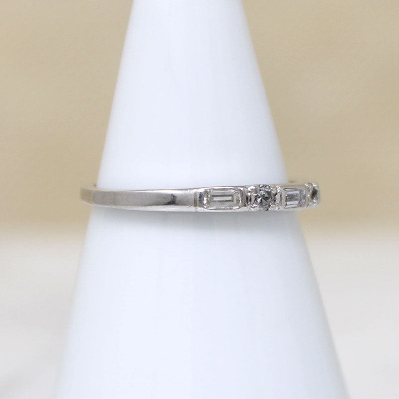 Refined Baguette & Round Diamond Platinum Band