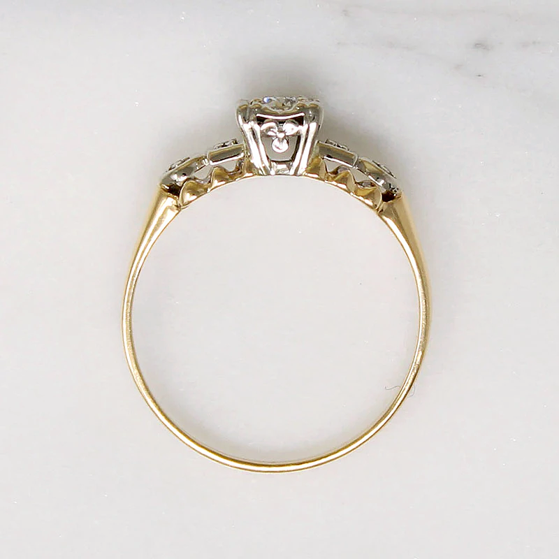 Charming 1940s Two-Tone Gold & Diamond Ring