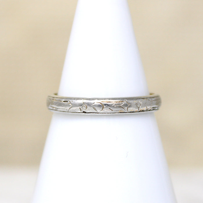 Well Loved 18k Gold Forget-Me-Not Art Deco Band