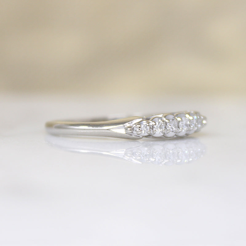 Pretty Mid Century Seven Diamond Wedding Band