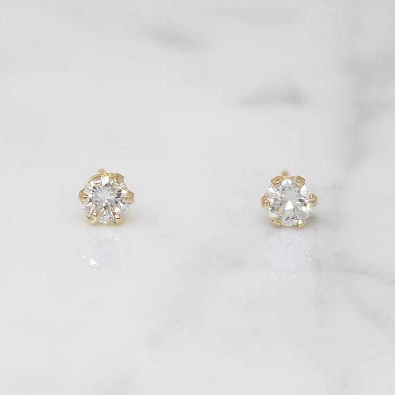 Sparkling Vintage Diamonds in Gold Stud Earrings