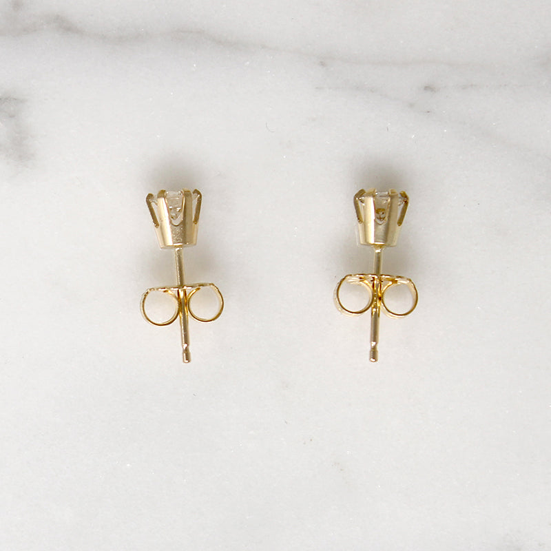 Sparkling Vintage Diamonds in Gold Stud Earrings