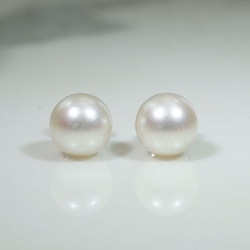 Glowing 8mm Cultured Pearls in White Gold Studs