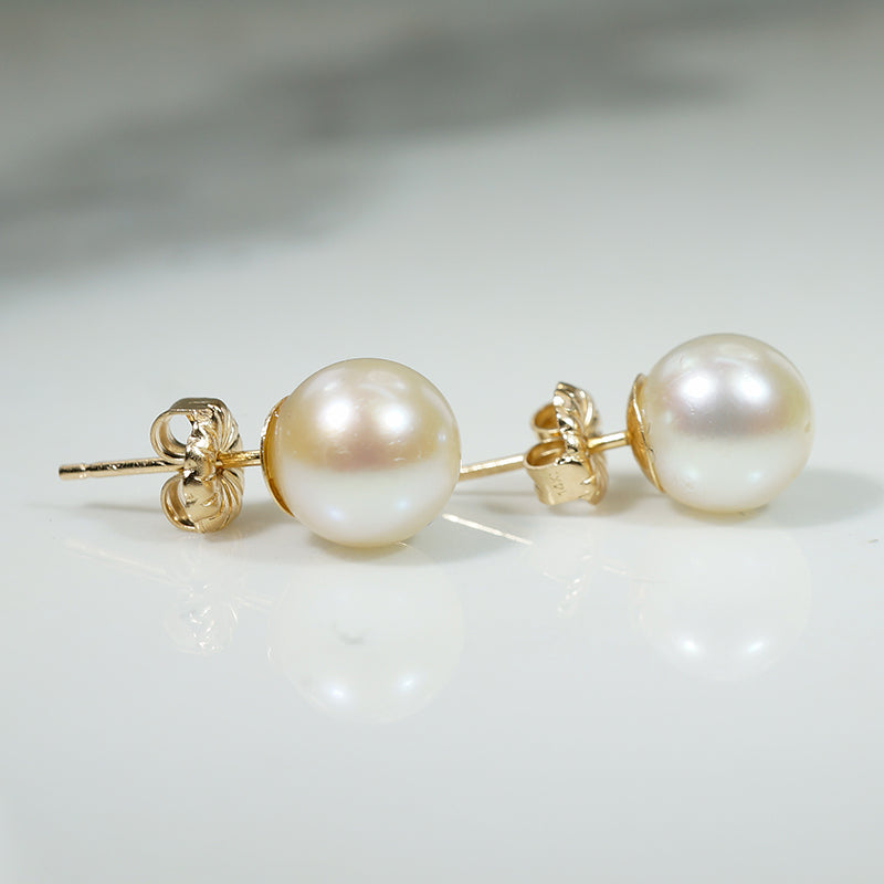 Glowing 7.3mm Pearls in 14k Gold Stud Earrings
