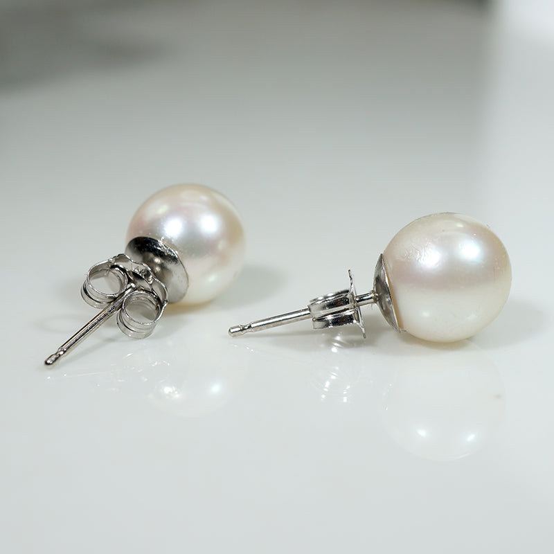 Radiant White 7.7mm Pearl & White Gold Studs