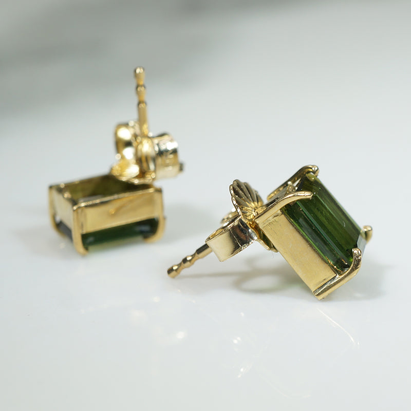 Vintage 1tcw Evergreen Tourmaline & Gold Studs
