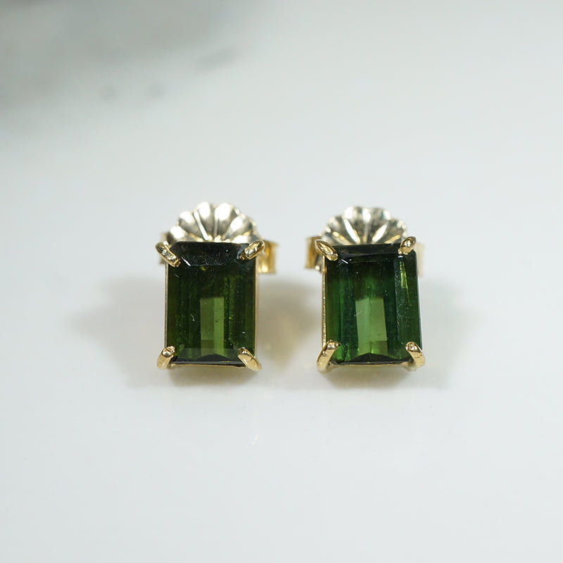 Vintage 1tcw Evergreen Tourmaline & Gold Studs