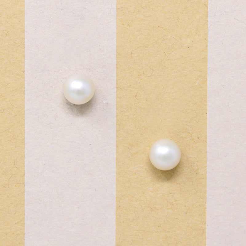 Vintage 6.8mm Pearl & Recycled White Gold Studs